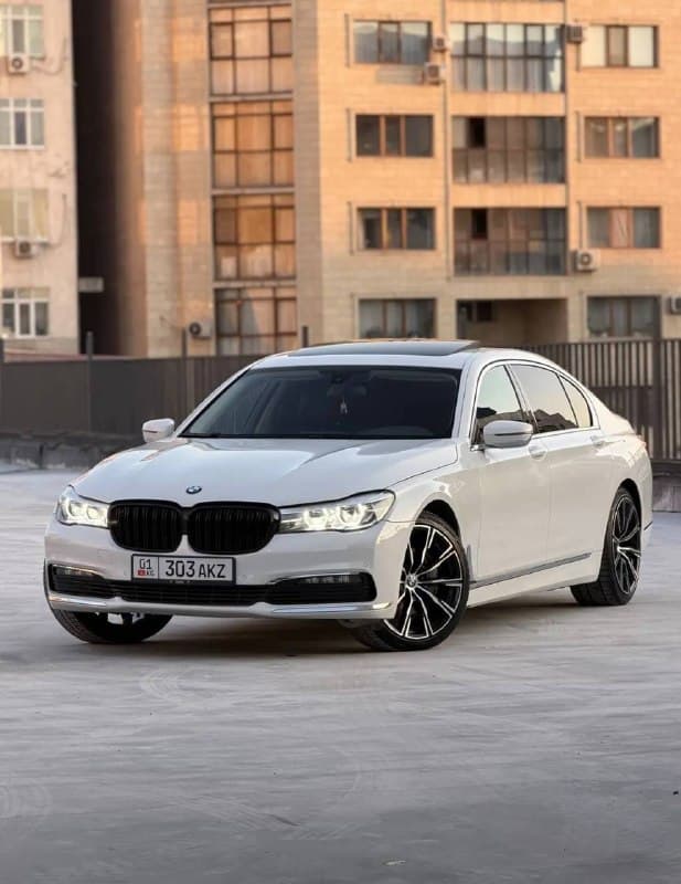 BMW 740i (G12) 2018