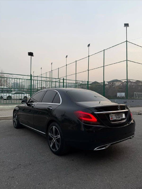 Mercedes-Benz C-Class 220d 4MATIC 2019