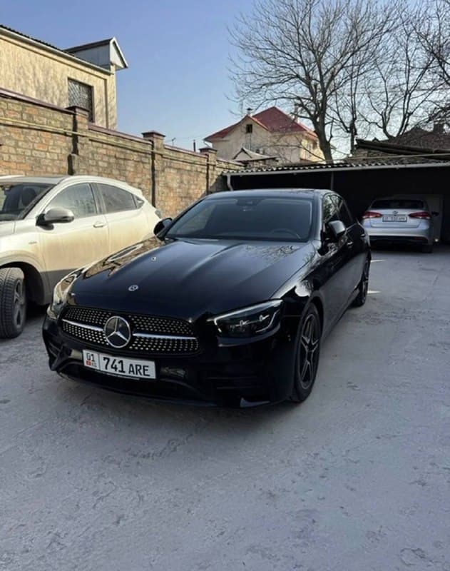 Mercedes-Benz E-Class 2022