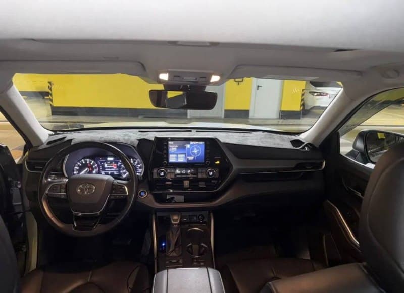 Toyota Highlander XLE 2021